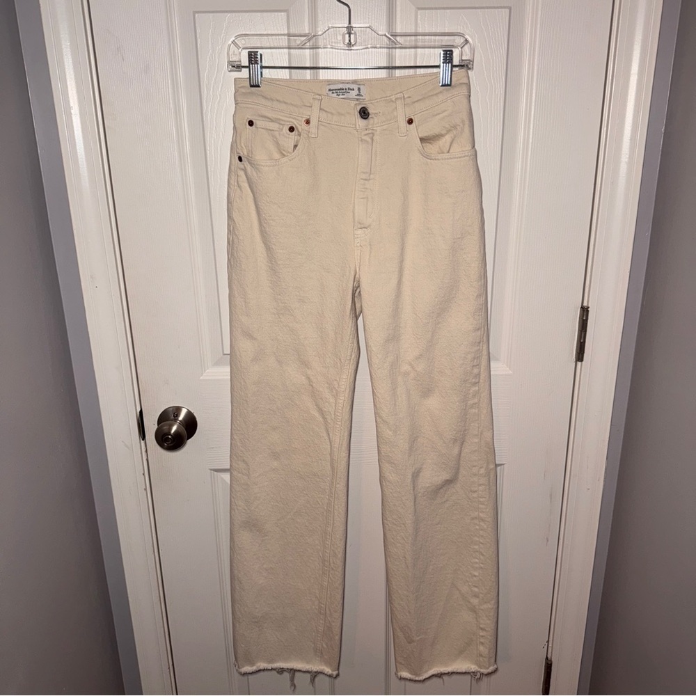 Abercrombie & Fitch Butter Yellow The '90s Relaxed High Rise Jean